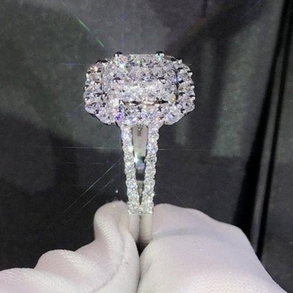 NEW💍925 STERLING SILVER DIAMOND HALO SQUARE RING, CUTE RING, SHINY RING. - Picture 5 of 6